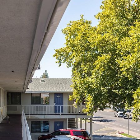 Motel 6-Reno, Nv - Virginia Plumb Dış mekan fotoğraf