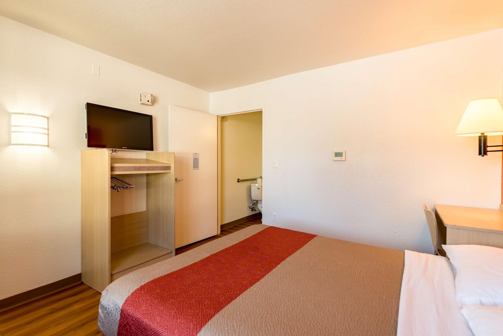 Motel 6-Reno, Nv - Virginia Plumb Dış mekan fotoğraf