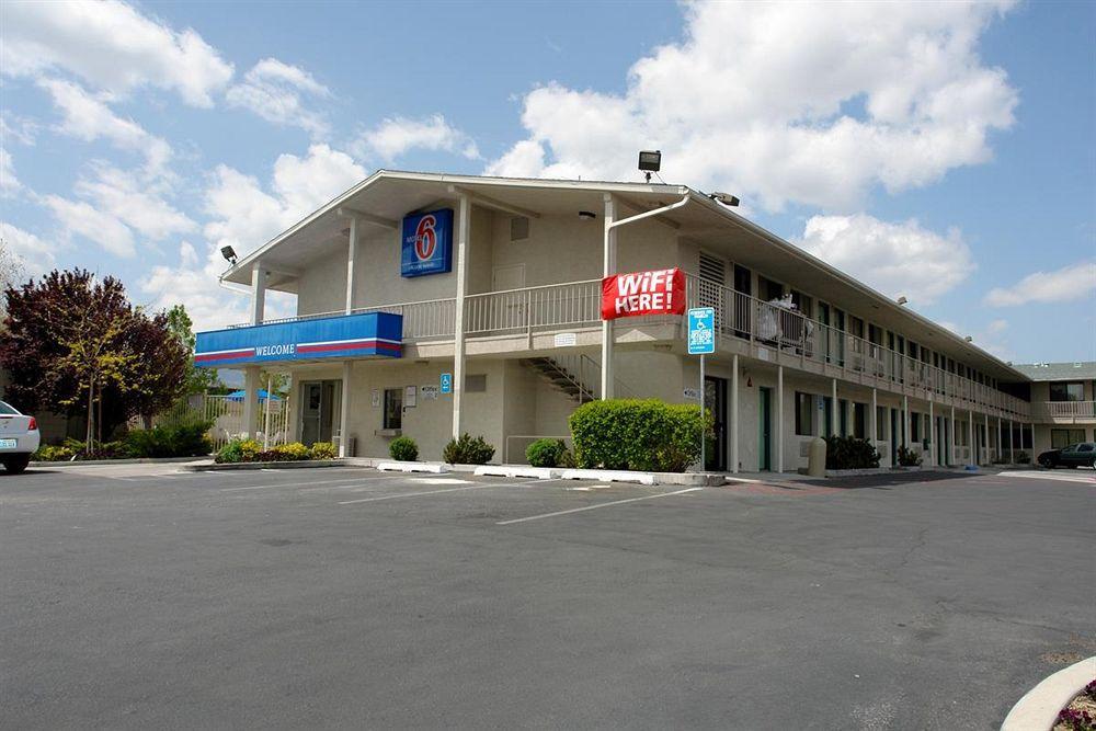 Motel 6-Reno, Nv - Virginia Plumb Dış mekan fotoğraf