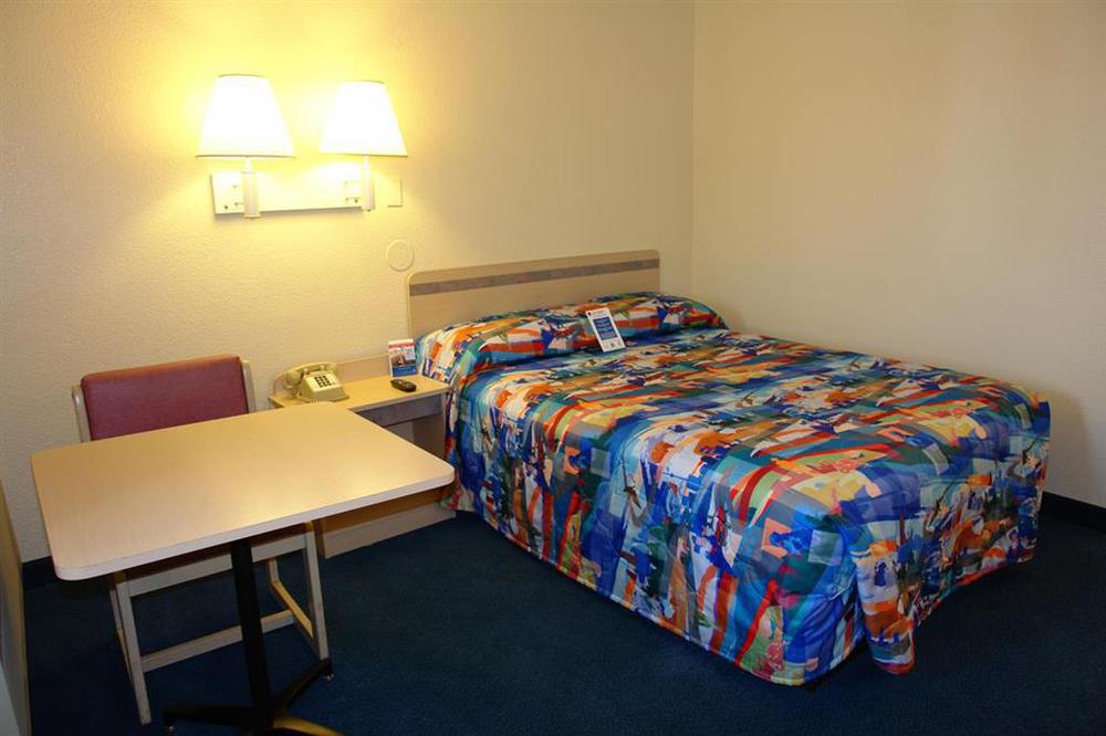 Motel 6-Reno, Nv - Virginia Plumb Oda fotoğraf